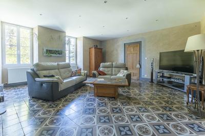 Maison - 422 m² - 9 pièces