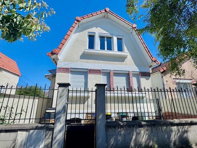 Maison - 105 m² - 5 pièces