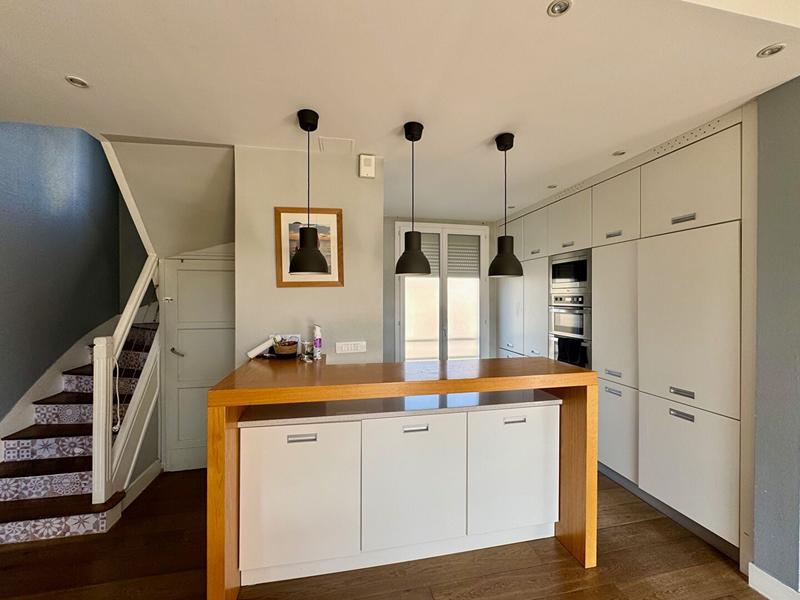 Maison - 90 m² - 5 pièces