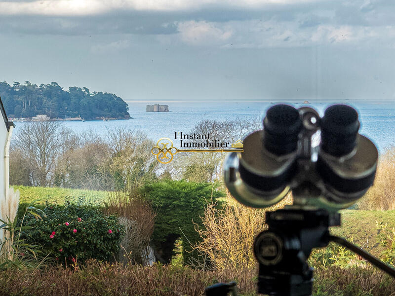 Demeure - 150 m² - 6 pièces