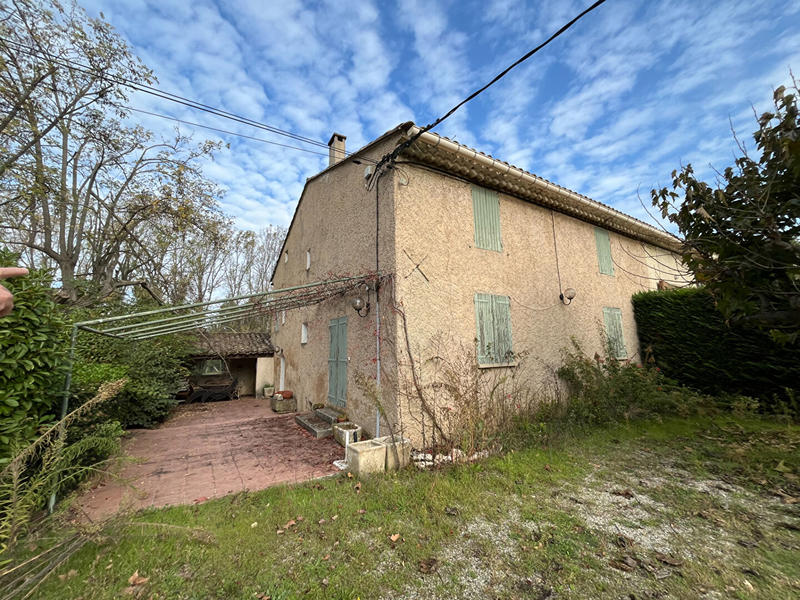 Maison - 199 m² - 7 pièces