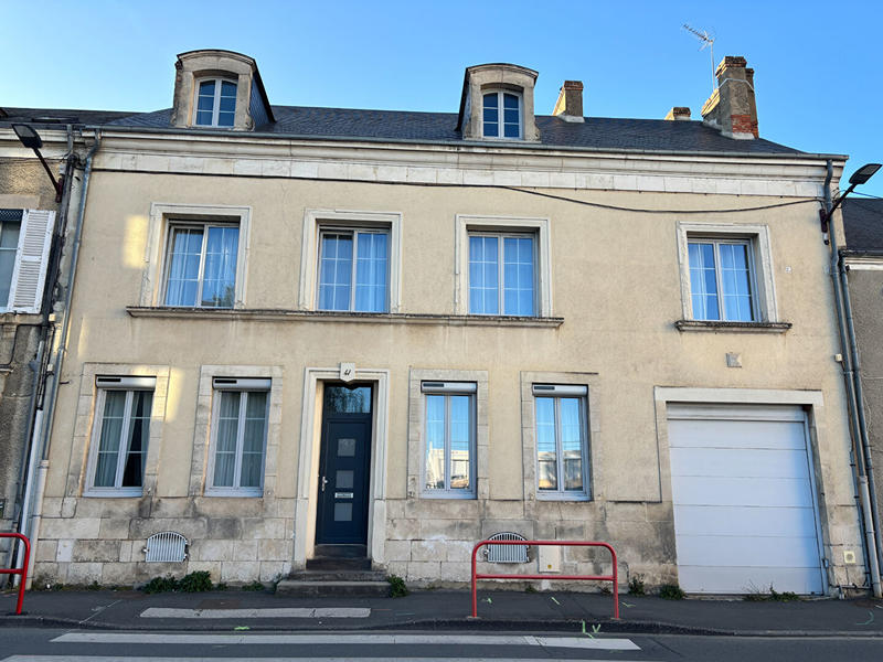 Maison - 245 m² - 9 pièces