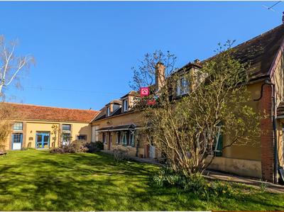 Maison - 308 m² - 11 pièces