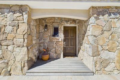 Villa - 220 m² - 8 pièces