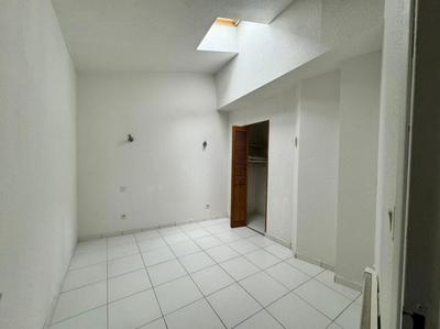 Maison - 165 m² - 2 pièces