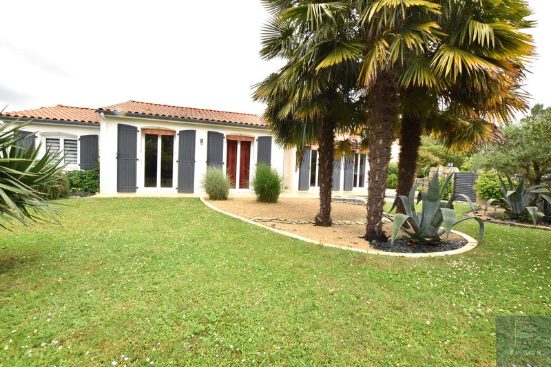 Maison - 127 m² - 5 pièces