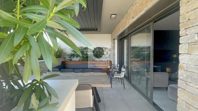 Appartement - 150 m² - 5 pièces