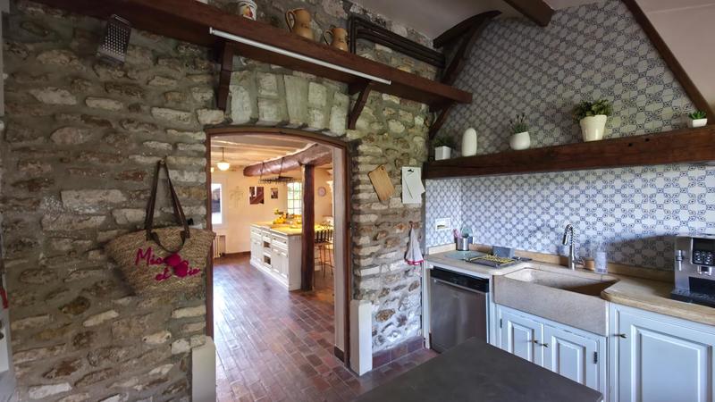 Maison - 410 m² - 9 pièces