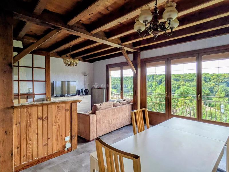 Maison - 106 m² - 6 pièces