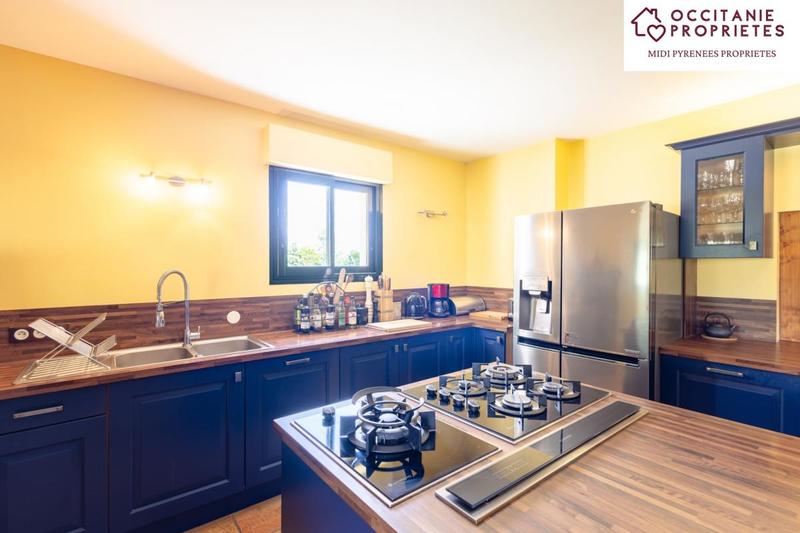 Demeure - 304 m² - 10 pièces