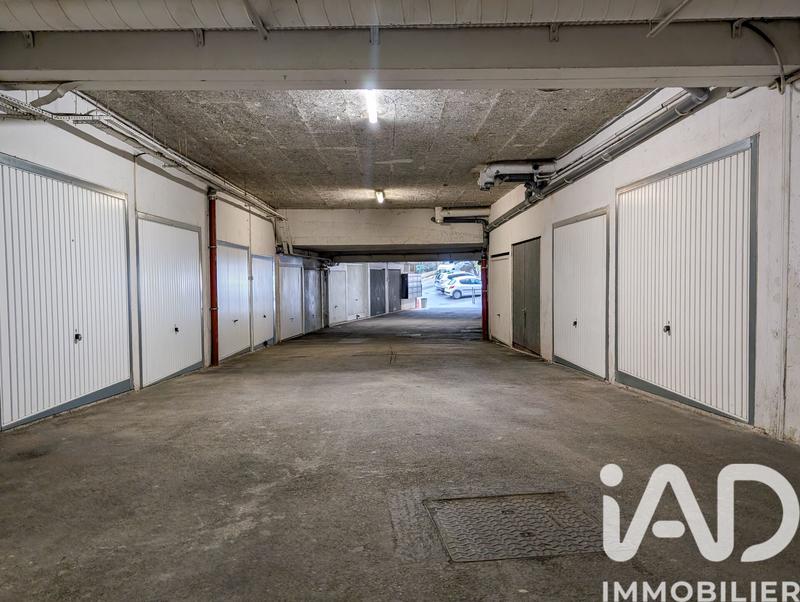 Parking - 13 m²