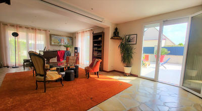 Maison - 187 m² - 10 pièces