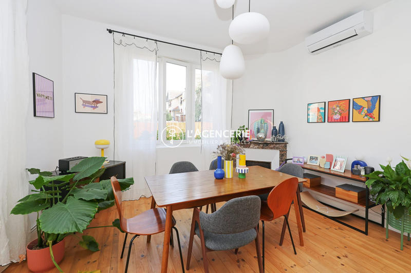 Maison - 196 m² - 8 pièces