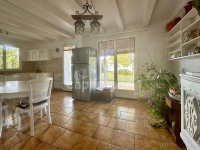 Maison - 104 m² - 4 pièces