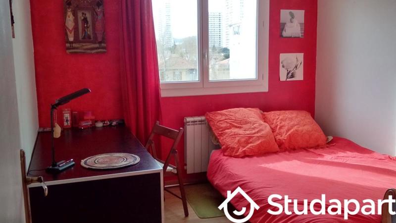 Chambre - 9 m² - 1 pièce