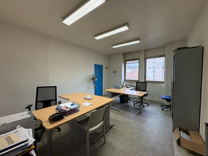 Local commercial - 470 m² - 15 pièces