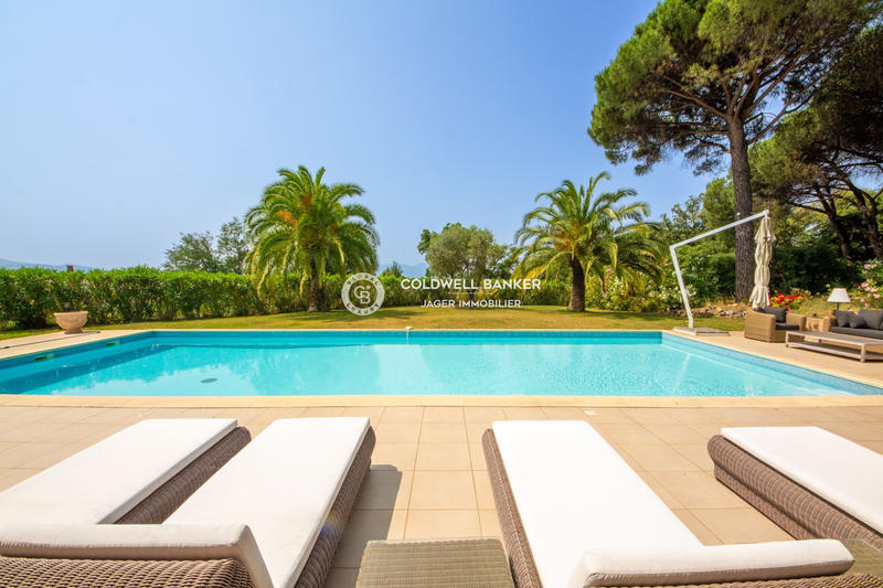 Villa - 250 m² - 4 pièces