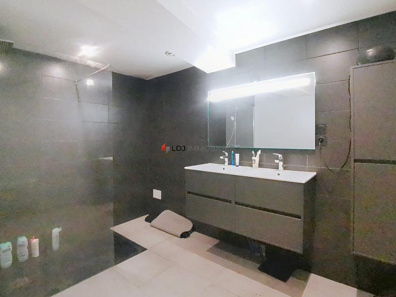 Maison - 120 m² - 4 pièces