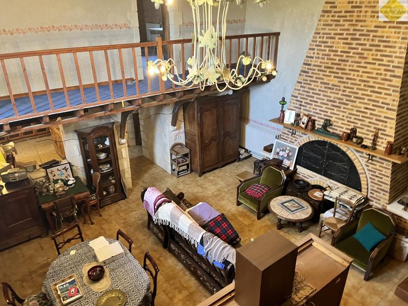 Maison - 234 m² - 8 pièces