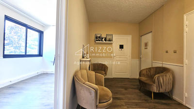 Local commercial - 91 m²