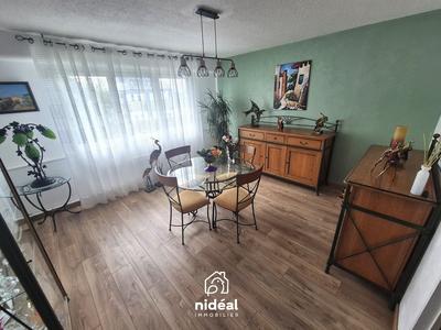 Appartement - 81 m² - 4 pièces