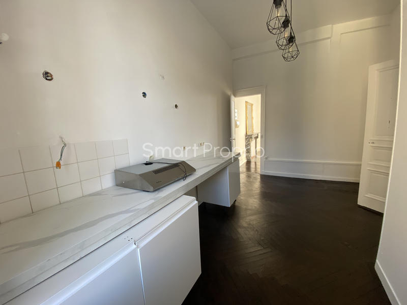 Appartement - 90 m² - 4 pièces