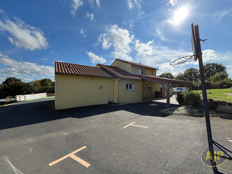 Maison - 173 m² - 8 pièces