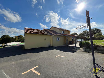 Maison - 173 m² - 8 pièces