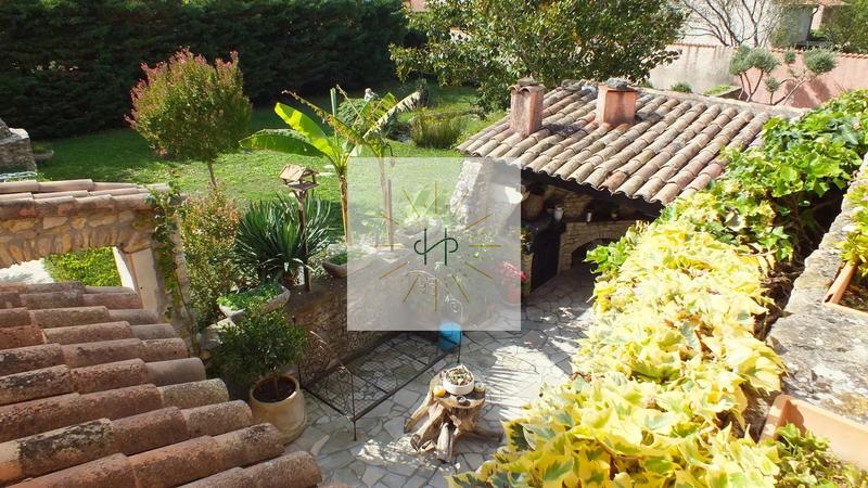 Maison - 182 m² - 7 pièces