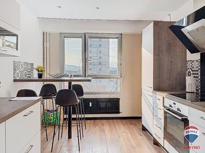 Appartement - 85 m² - 3 pièces