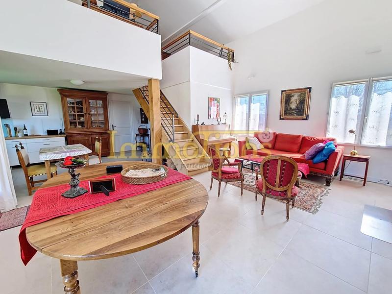 Maison - 182 m² - 7 pièces