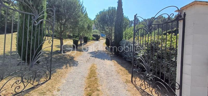 Château - 180 m² - 6 pièces