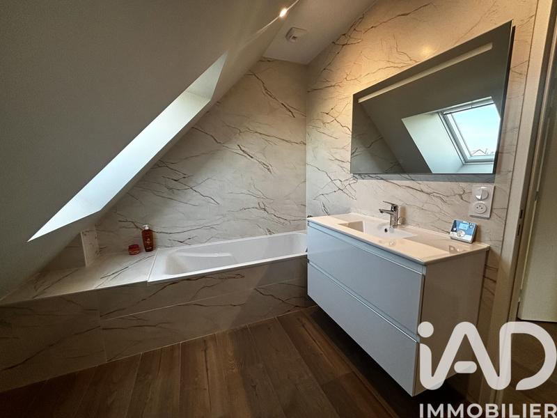 Maison - 140 m² - 5 pièces