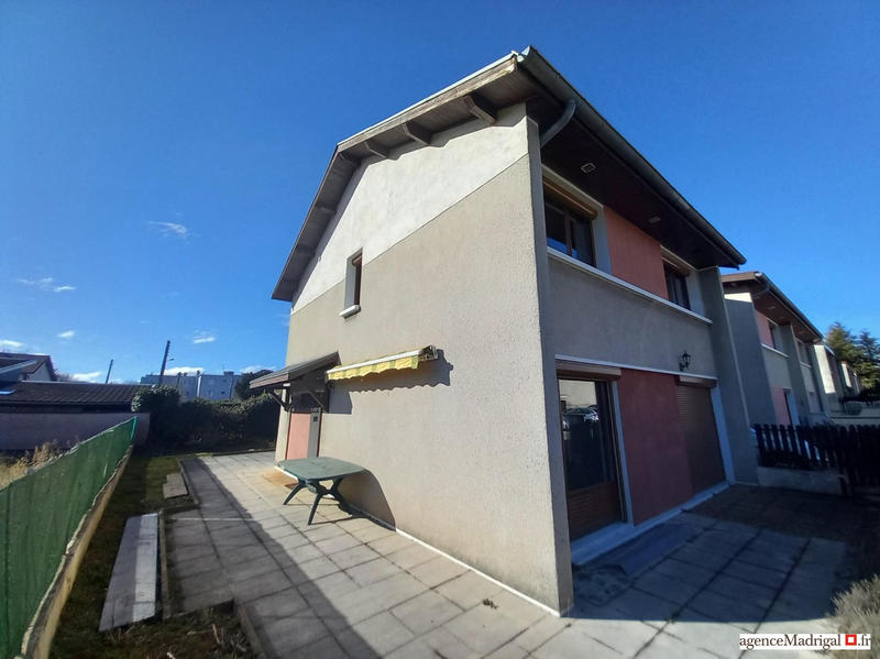 Maison - 85 m² - 4 pièces