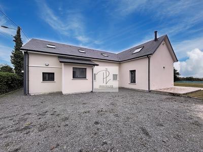 Maison - 150 m² - 8 pièces