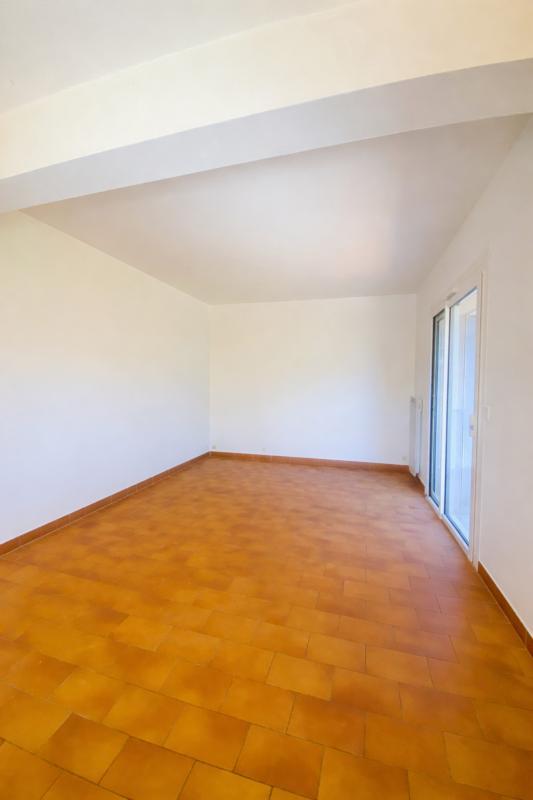 Maison - 241 m² - 8 pièces