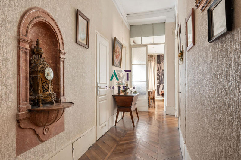 Appartement - 163 m² - 6 pièces