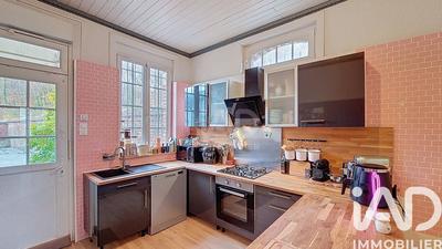 Maison - 232 m² - 7 pièces