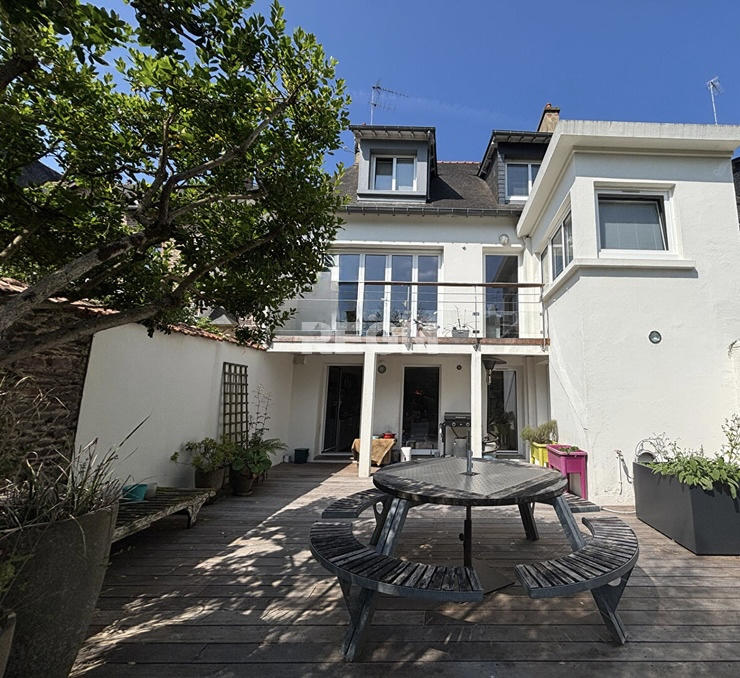 Maison - 183 m² - 7 pièces