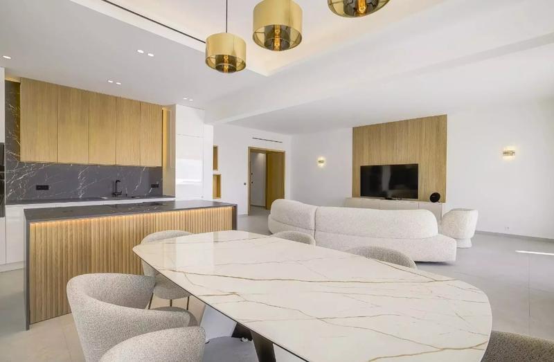 Appartement - 150 m² - 4 pièces