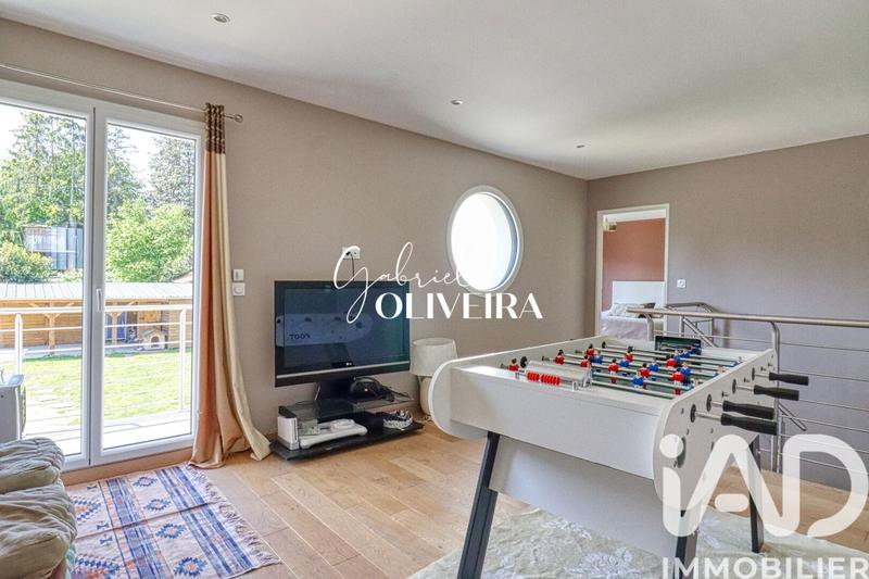 Maison - 210 m² - 7 pièces