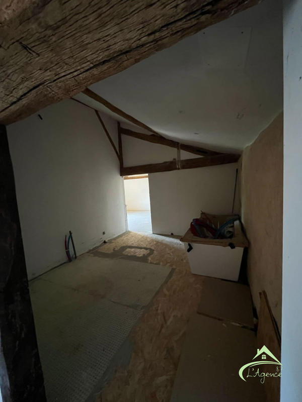 Maison ancienne - 405 m² - 11 pièces