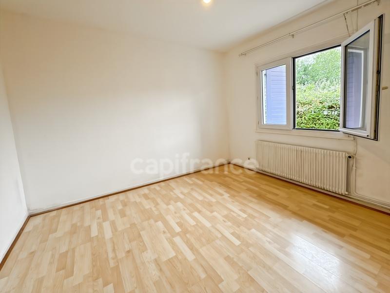 Local commercial - 106 m² - 5 pièces