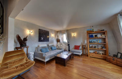 Appartement - 104 m² - 6 pièces