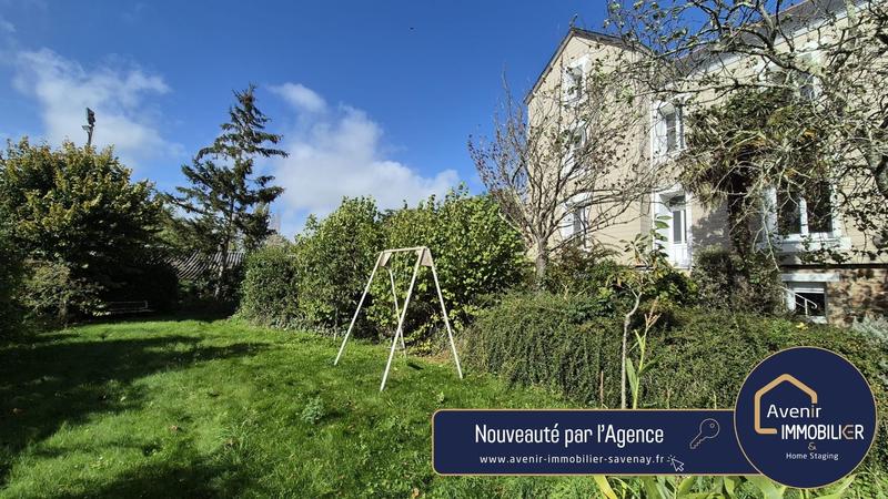 Maison - 249 m² - 12 pièces