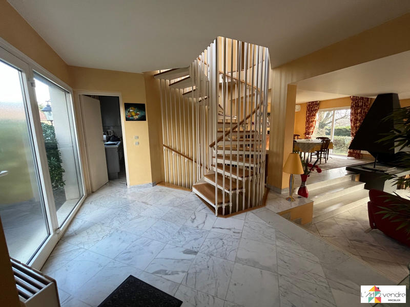 Maison contemporaine - 136 m² - 6 pièces