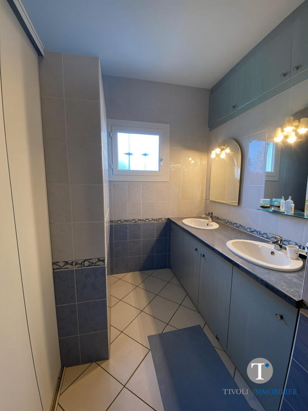 Maison - 114 m² - 6 pièces