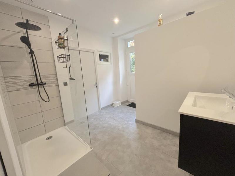 Maison - 200 m² - 7 pièces