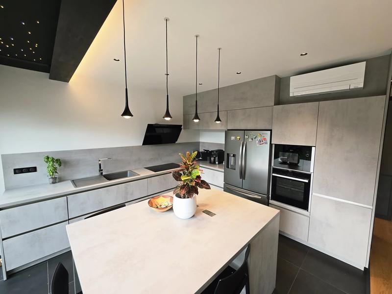 Villa - 280 m² - 8 pièces