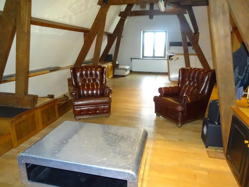 Maison - 205 m² - 7 pièces